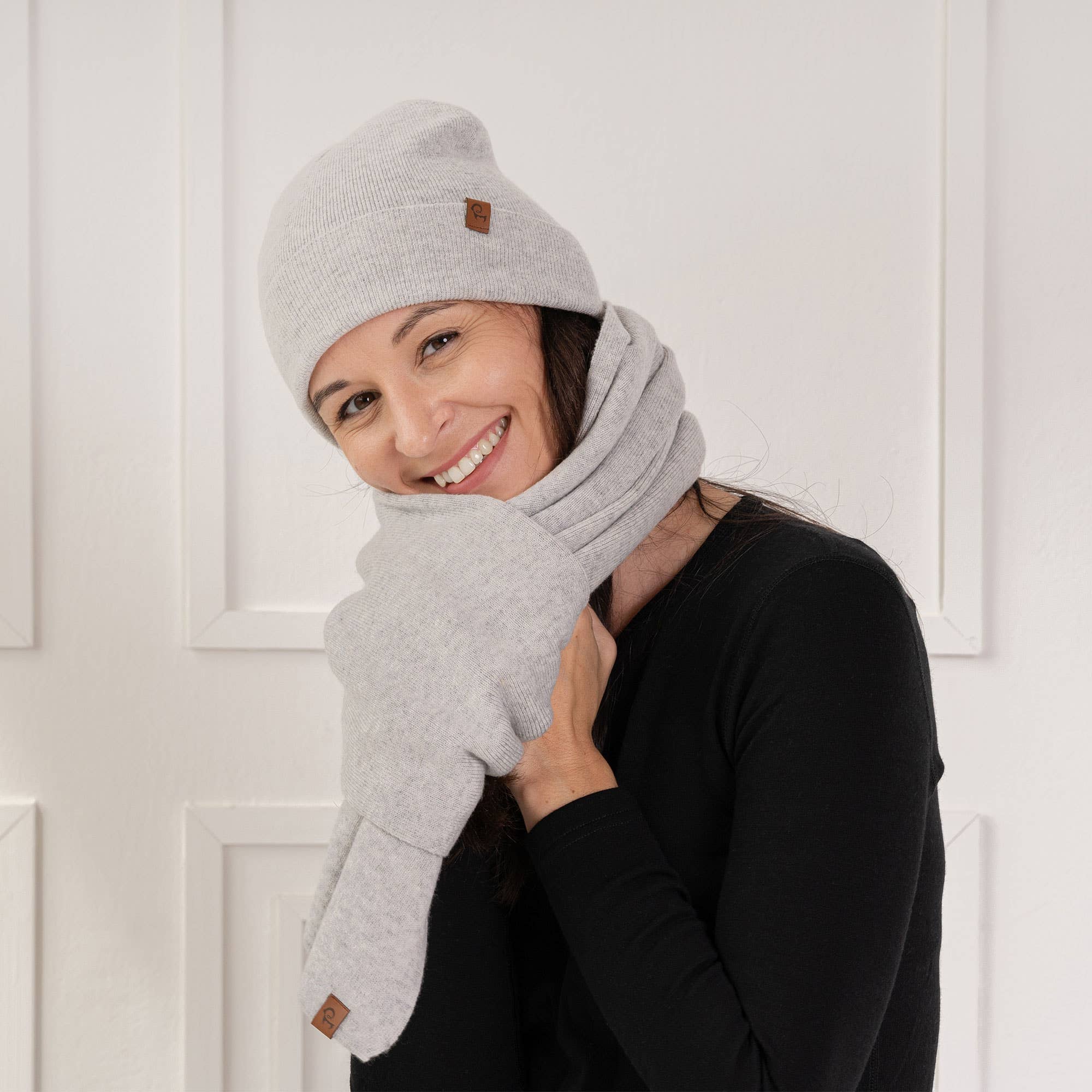 Unisex Knit Merino and Cashmere Hat - Image 2