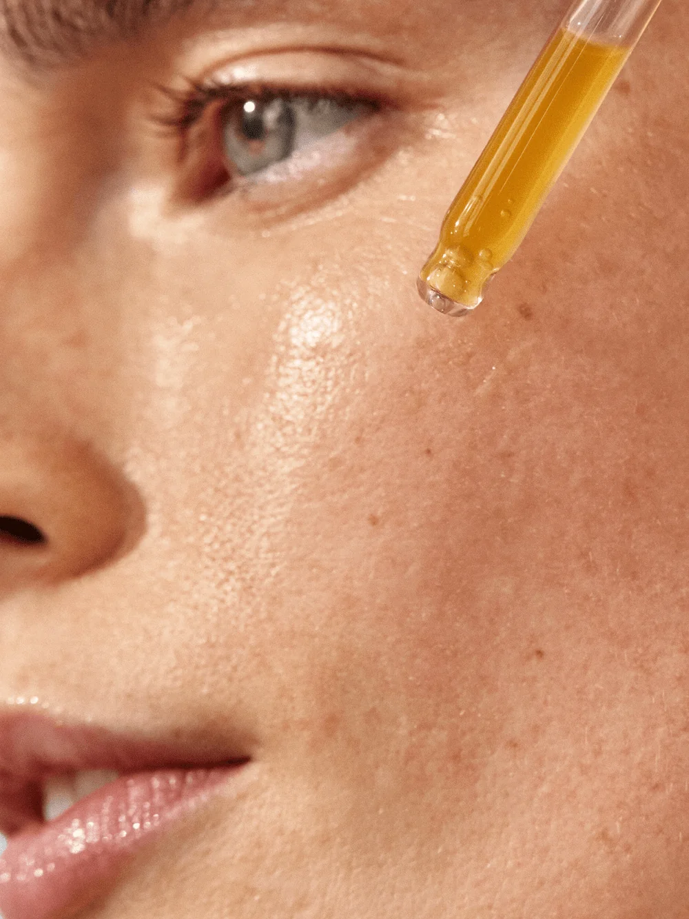 Renew Chebula Active Serum - Image 2